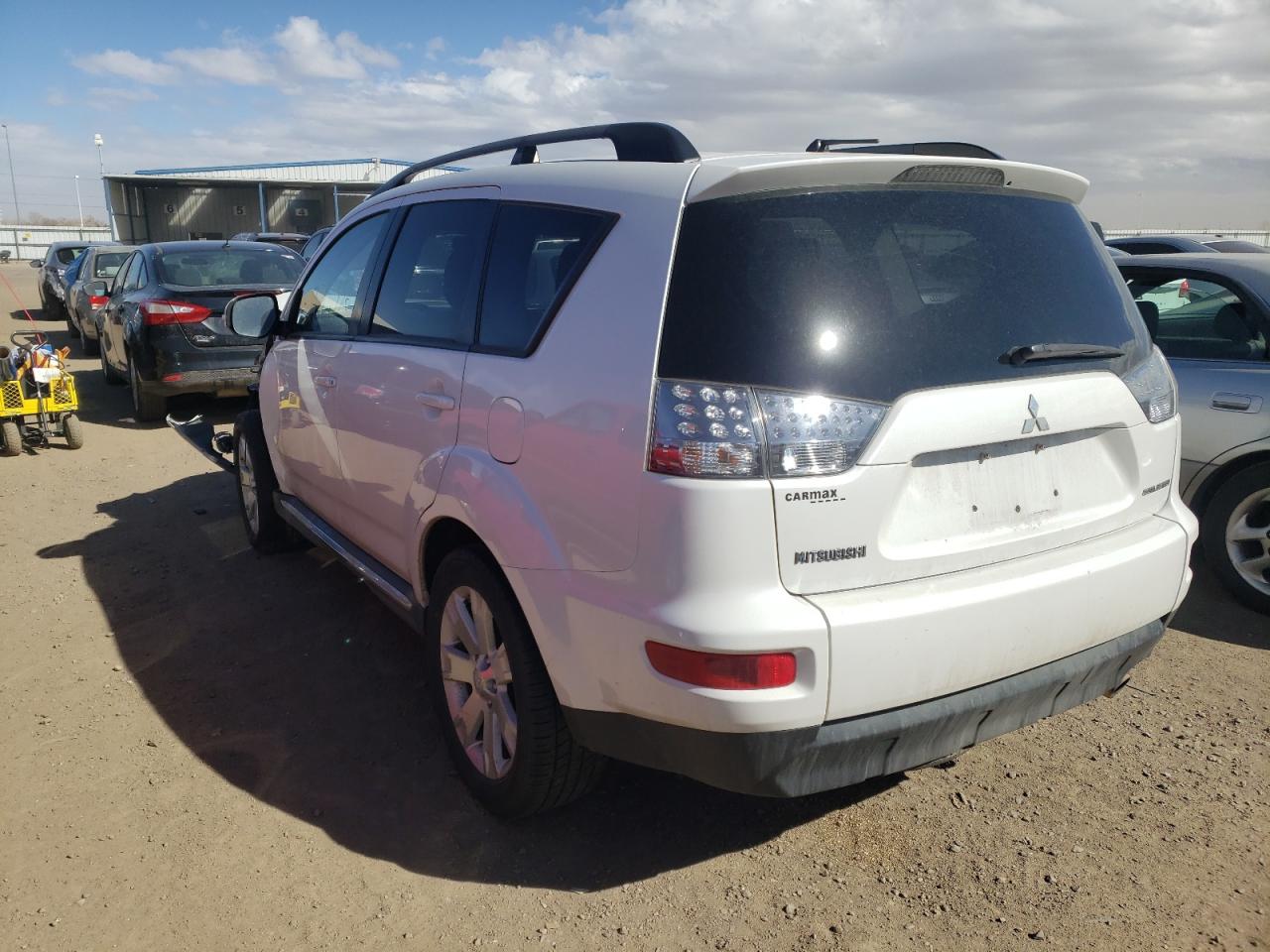 Photo 3 from auction – 2011 MITSUBISHI OUTLANDER with VIN JA4JT3AWXBU033948