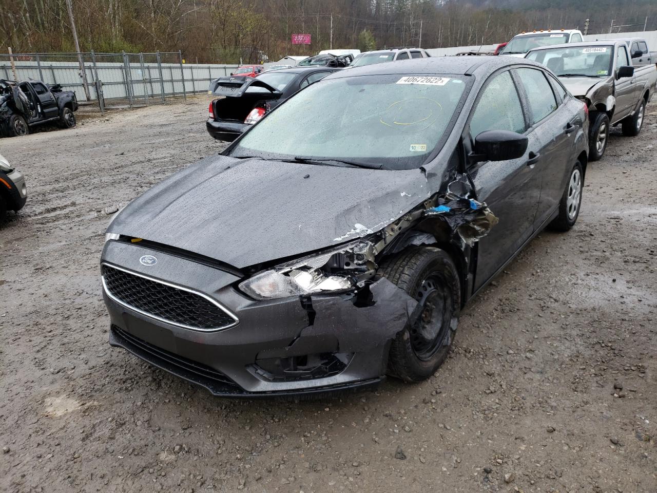 Photo 2 from auction – 2017 FORD FOCUS S with VIN 1FADP3E23HL330966