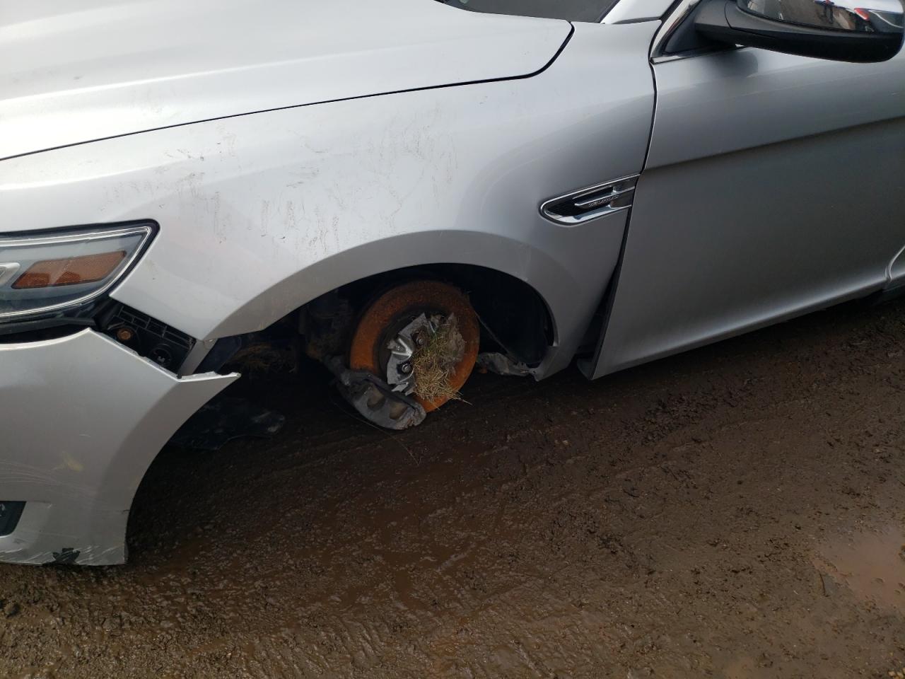 Photo 9 from auction – 2013 FORD TAURUS LIM with VIN 1FAHP2F89DG106182