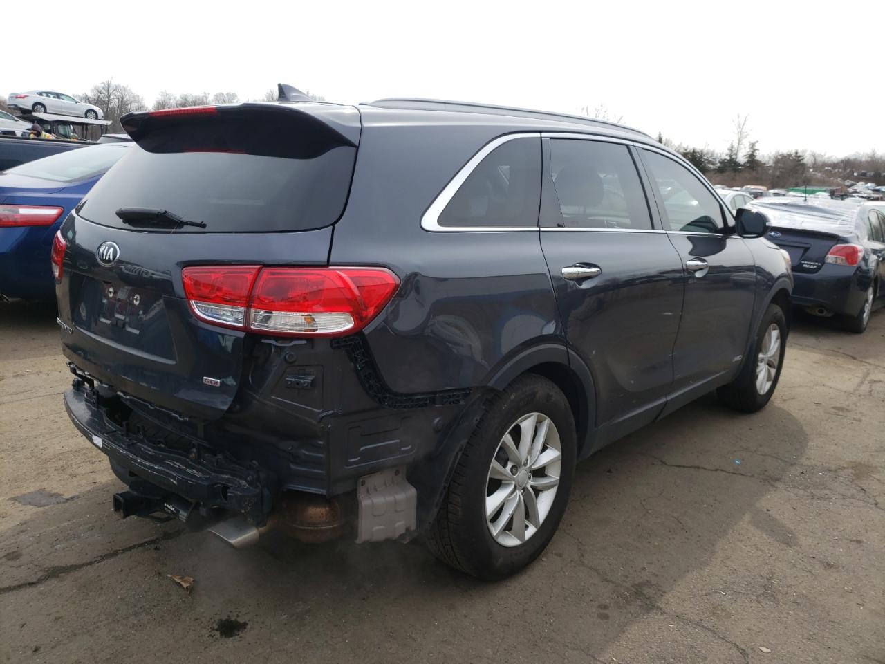 Photo 4 from auction – 2018 KIA SORENTO LX with VIN 5XYPGDA38JG426606