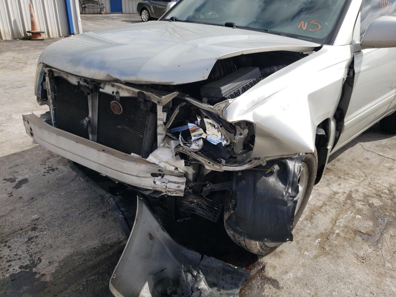 Photo 9 from auction – 2004 TOYOTA HIGHLANDER with VIN JTEDP21A640025762