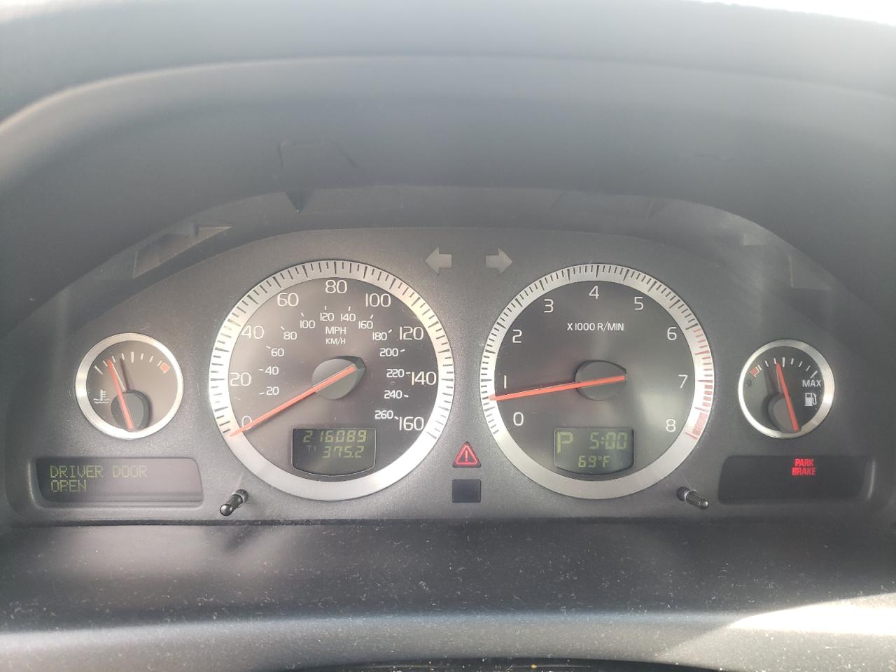Photo 8 from auction – 2004 VOLVO S80 with VIN YV1TS92D241335797