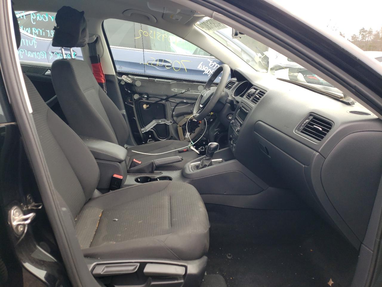 Photo 5 from auction – 2015 VOLKSWAGEN JETTA BASE with VIN 3VW2K7AJ5FM274557