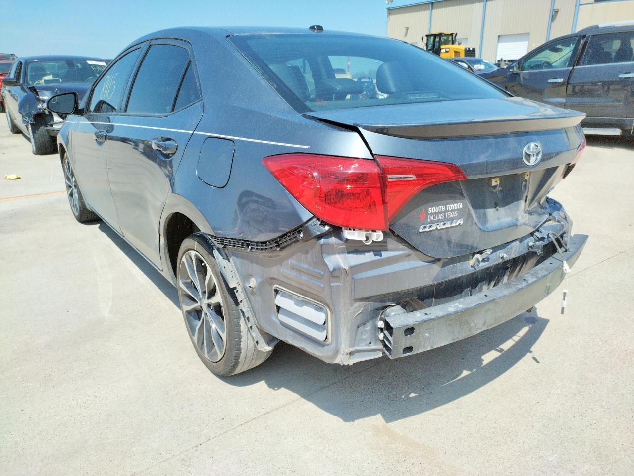 Photo 3 from auction – 2017 TOYOTA COROLLA L with VIN 5YFBURHE6HP682191