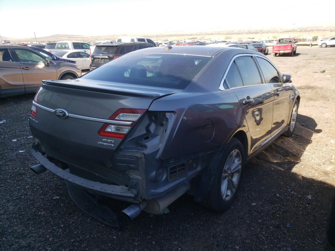 Photo 4 from auction – 2013 FORD TAURUS SEL with VIN 1FAHP2E85DG111915