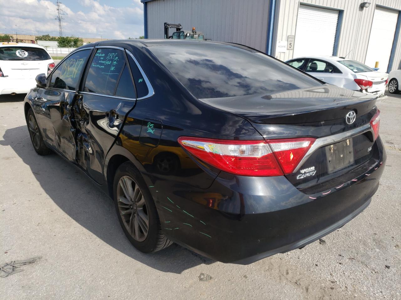 Photo 3 from auction – 2017 TOYOTA CAMRY LE with VIN 4T1BF1FK0HU719416