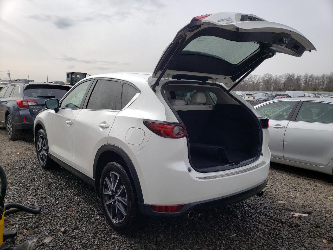 Photo 3 from auction – 2017 MAZDA CX-5 GRAND with VIN JM3KFBDL9H0218884