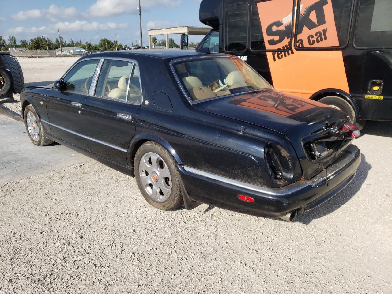 Photo 3 from auction – 2001 BENTLEY ARNAGE with VIN SCBLC31E71CX05865