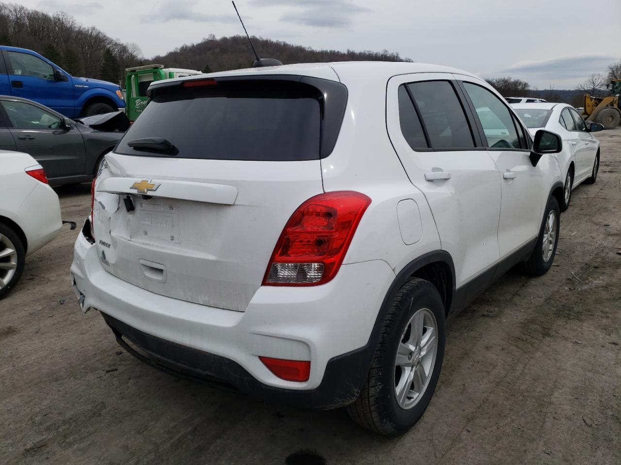 Photo 4 from auction – 2019 CHEVROLET TRAX LS with VIN 3GNCJKSB1KL393931