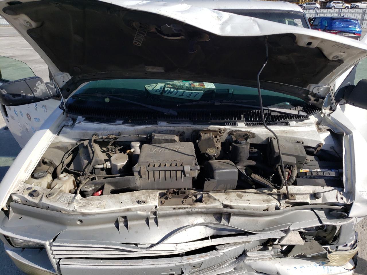 Photo 7 from auction – 2000 CHEVROLET ASTRO with VIN 1GNDM19WXYB198015