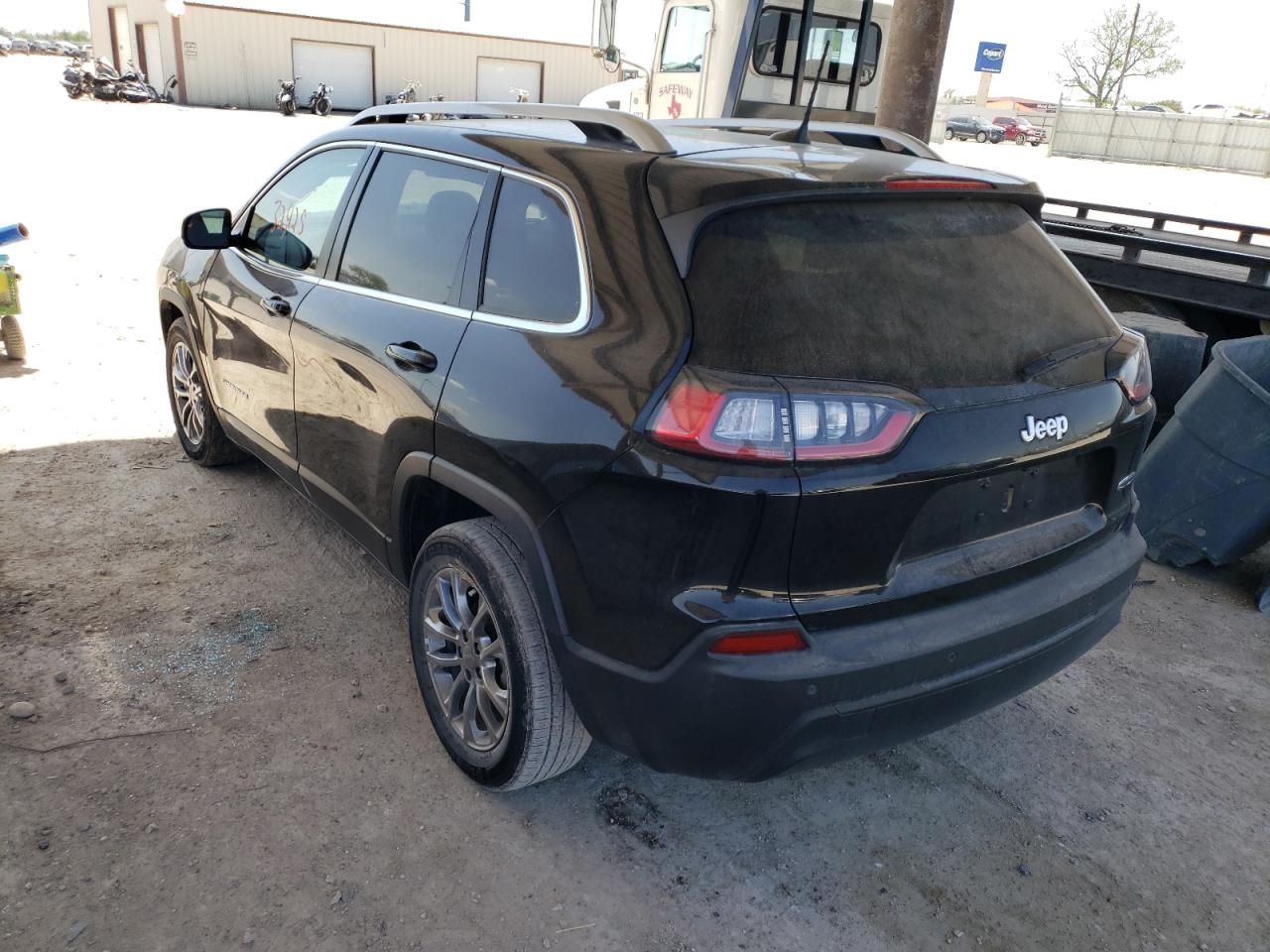 Photo 3 from auction – 2019 JEEP CHEROKEE L with VIN 1C4PJLLB9KD242274