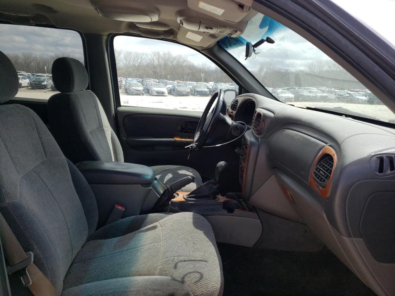 Photo 5 from auction – 2003 CHEVROLET TRAILBLAZE with VIN 1GNET16S636230257