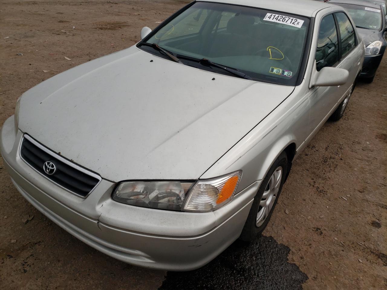 Photo 9 from auction – 2000 TOYOTA CAMRY CE with VIN 4T1BG22K0YU627988