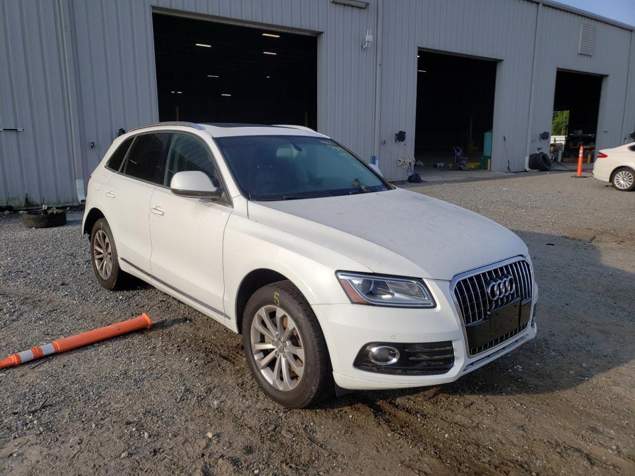 AUDI Q5 PREMIUM 2013 with VIN WA1LFAFPXDA014276 - Photo from auction