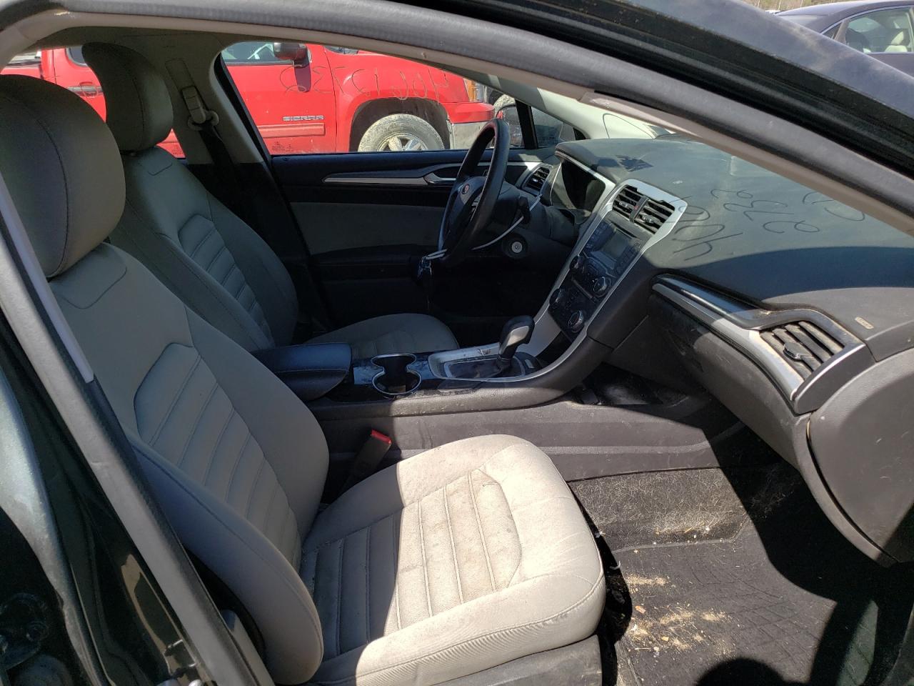 Photo 5 from auction – 2015 FORD FUSION S with VIN 1FA6P0G73F5124080
