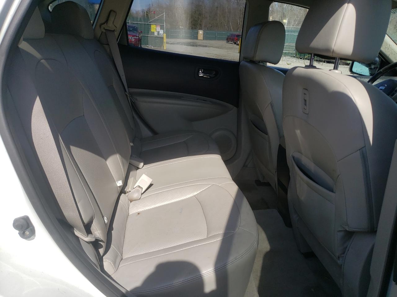 Photo 6 from auction – 2012 NISSAN ROGUE S with VIN JN8AS5MV3CW367174