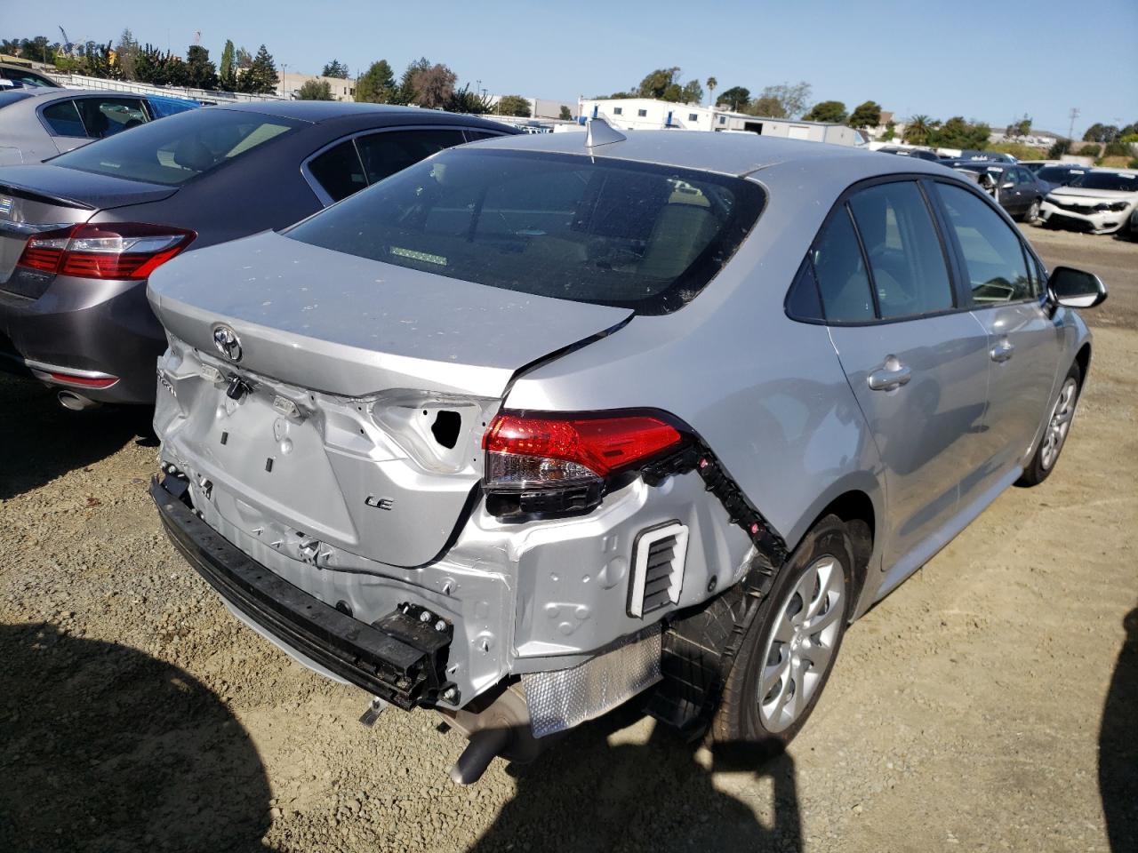Photo 4 from auction – 2022 TOYOTA COROLLA LE with VIN JTDEPMAE6N3000707