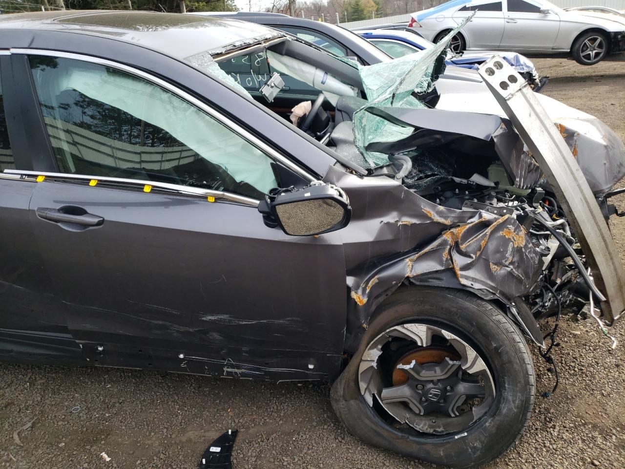 Photo 9 from auction – 2019 HONDA CR-V EX with VIN 7FARW2H5XKE033100