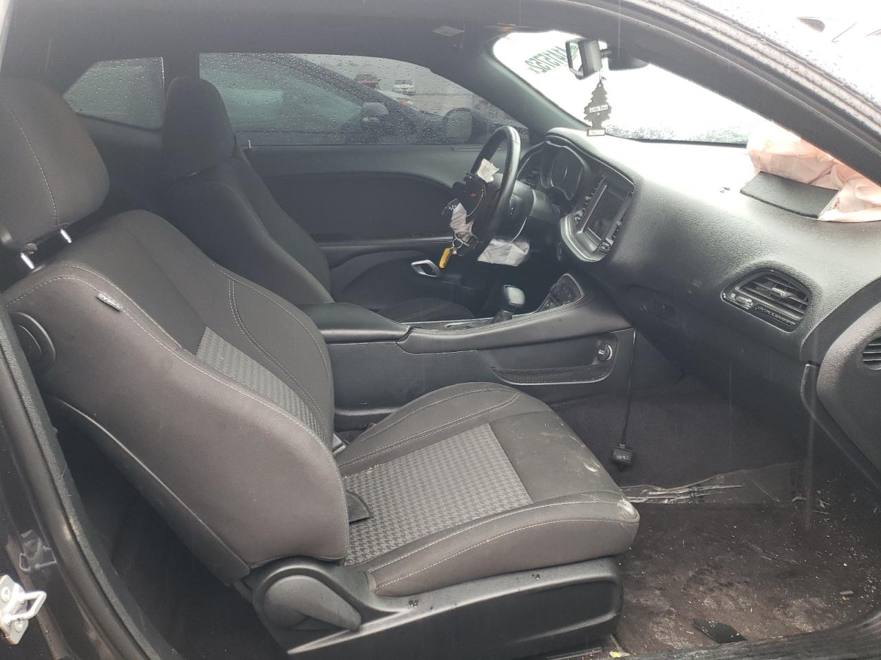 Photo 5 from auction – 2018 DODGE CHALLENGER with VIN 2C3CDZAG7JH294709