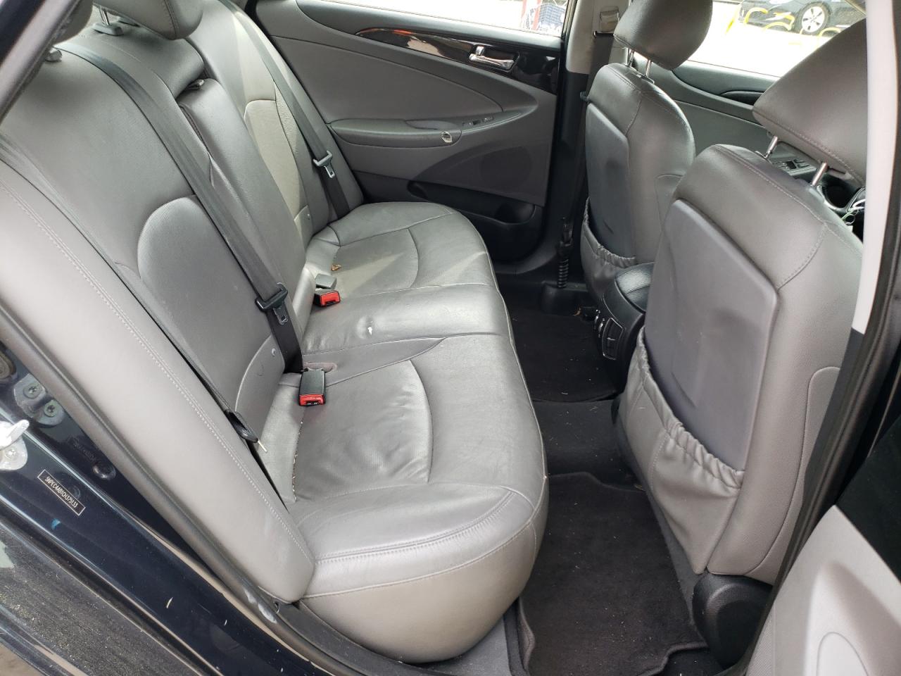 Photo 6 from auction – 2012 HYUNDAI SONATA SE with VIN 5NPEC4AB1CH375133