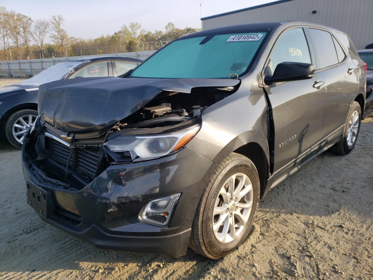 Photo 2 from auction – 2019 CHEVROLET EQUINOX LS with VIN 2GNAXHEV3K6276306