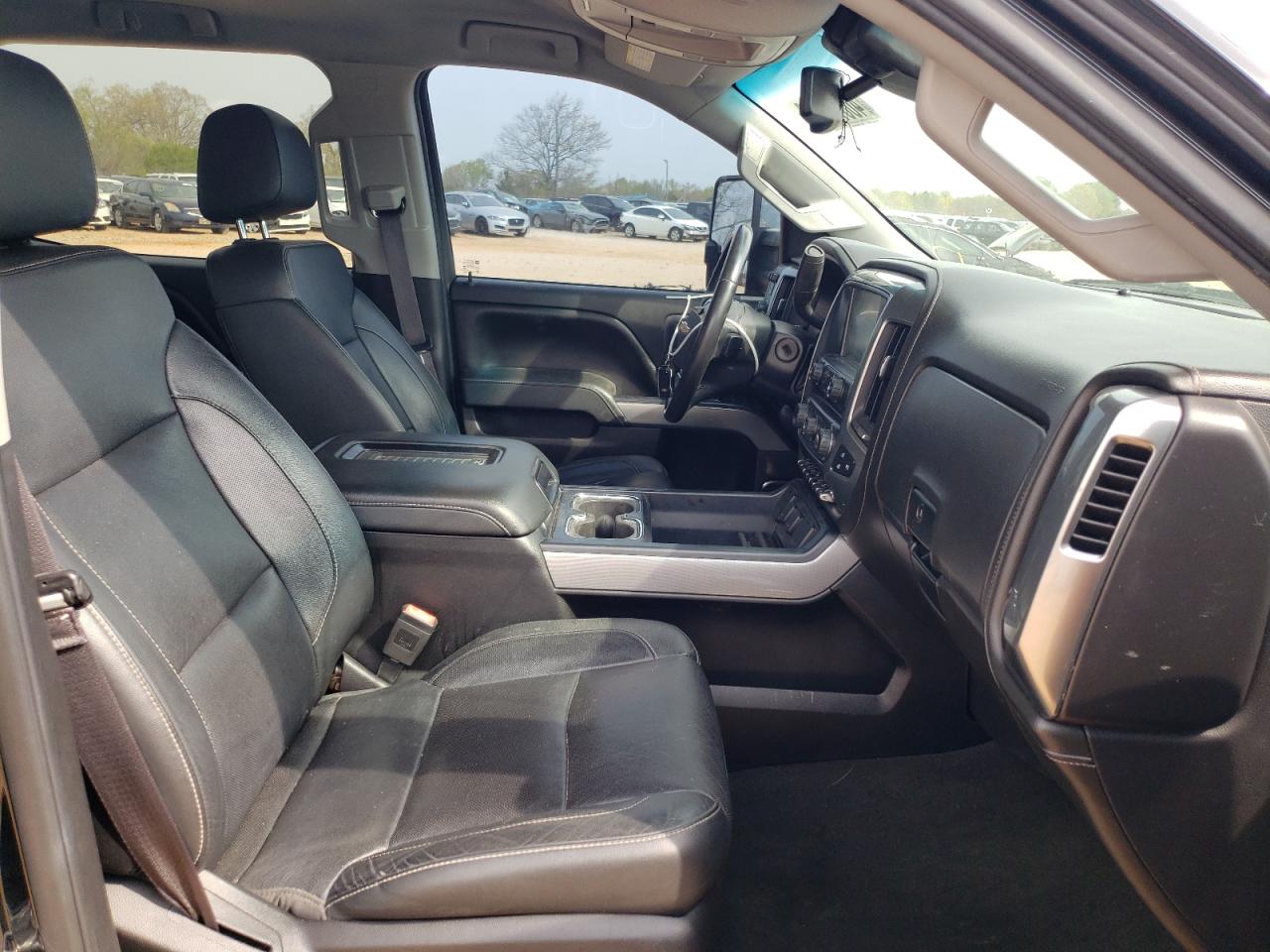 Photo 5 from auction – 2016 CHEVROLET SILVERADO with VIN 1GC1KWE89GF209910