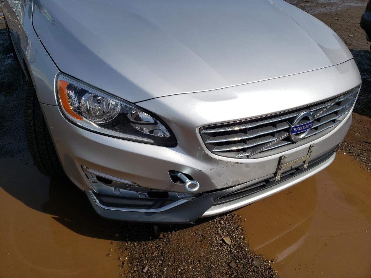 Photo 9 from auction – 2015 VOLVO S60 PLATIN with VIN YV149MFD6F1316539