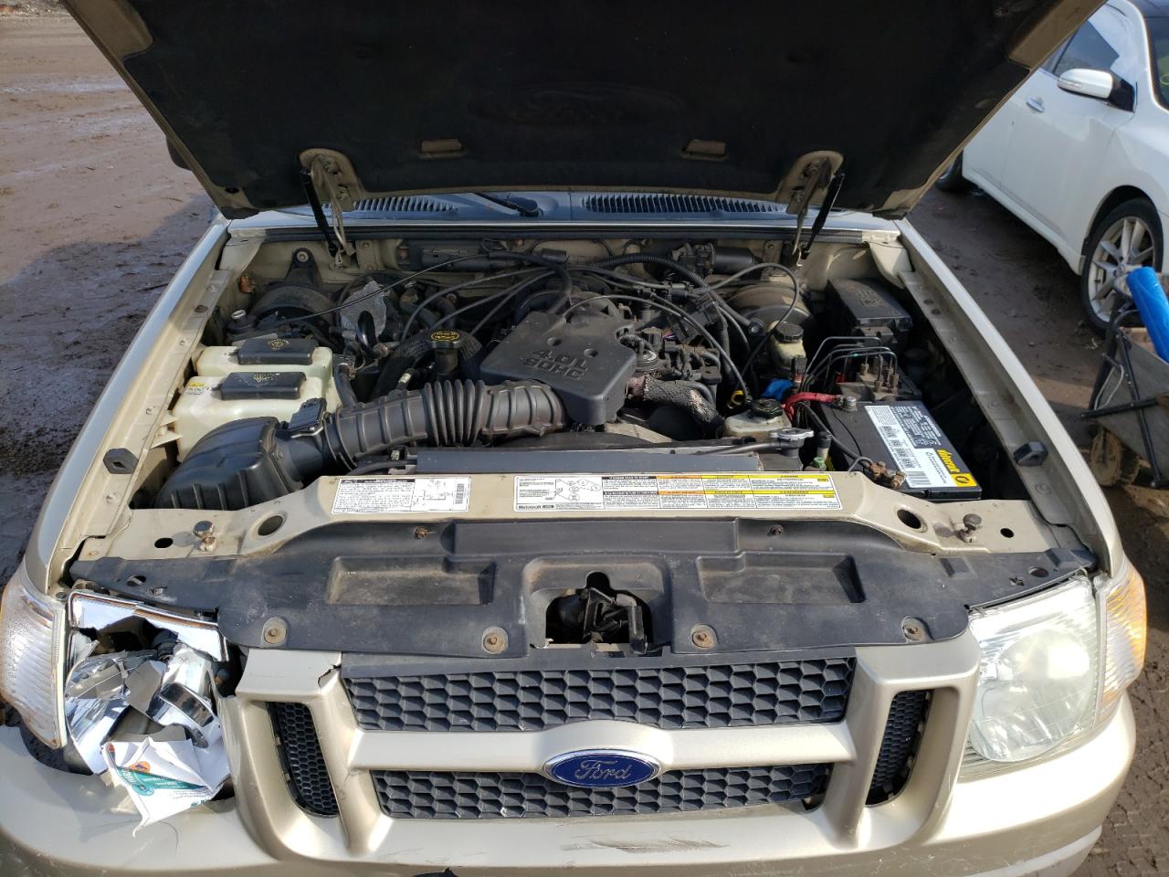 Photo 7 from auction – 2002 FORD EXPLORER S with VIN 1FMZU67E62UB45096