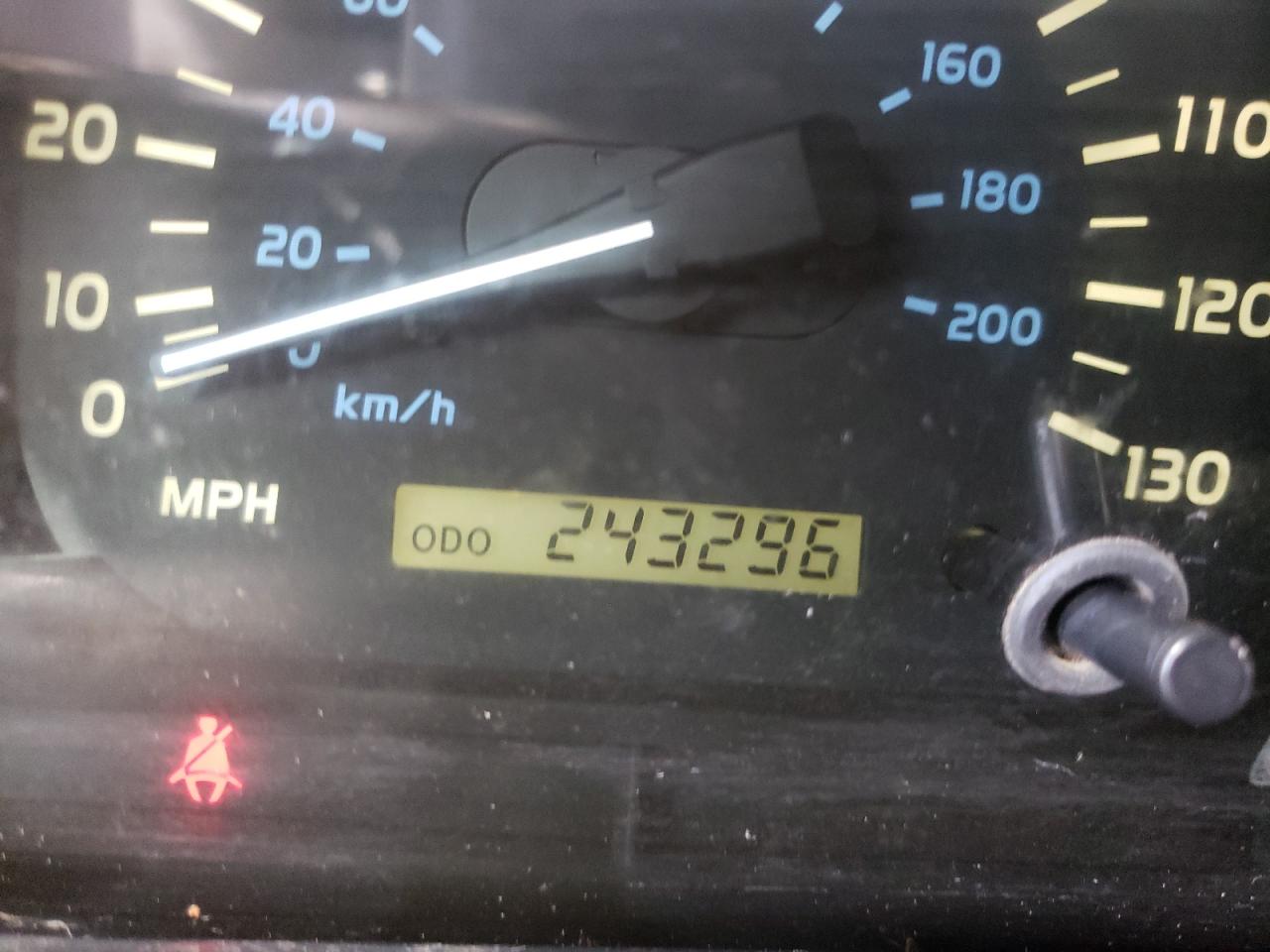 Photo 8 from auction – 1999 LEXUS LX 470 with VIN JT6HT00W7X0030838