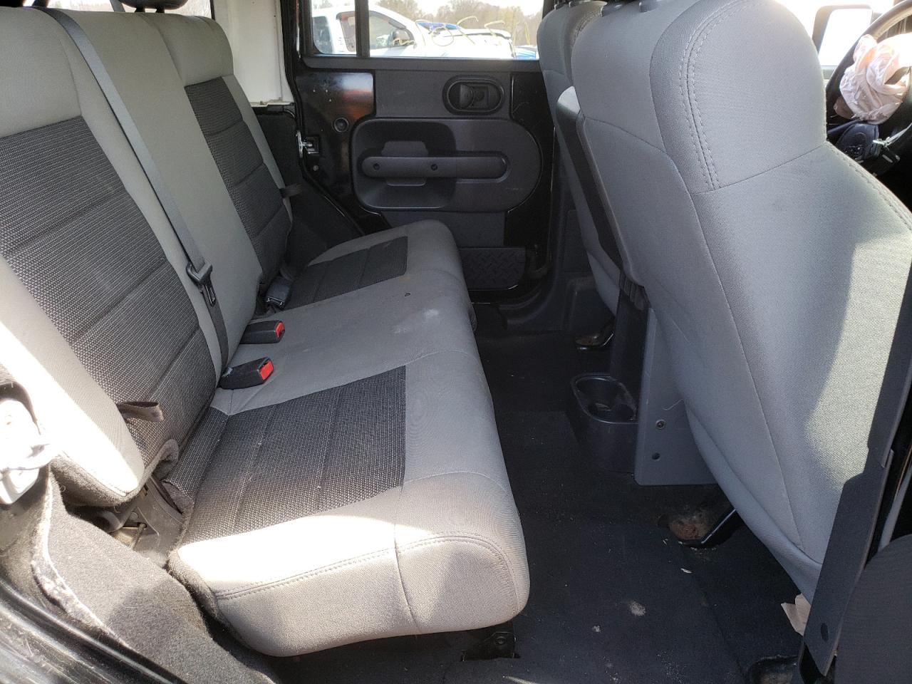 Photo 6 from auction – 2008 JEEP WRANGLER U with VIN 1J4GA39118L636567