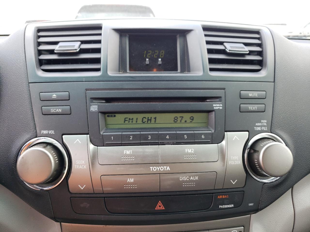 Photo 9 from auction – 2010 TOYOTA HIGHLANDER with VIN JTEZK3EH2A2106260