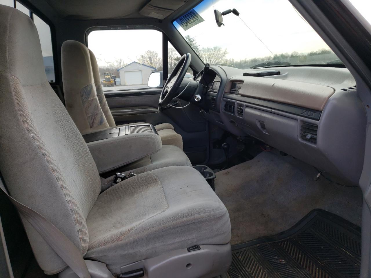 Photo 5 from auction – 1997 FORD F250 with VIN 1FTHF26F7VEC02787