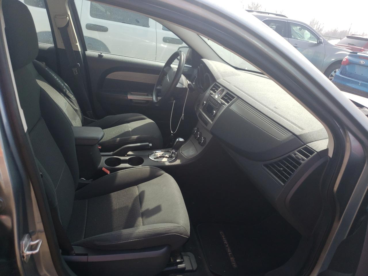 Photo 5 from auction – 2010 CHRYSLER SEBRING TO with VIN 1C3CC4FBXAN232084