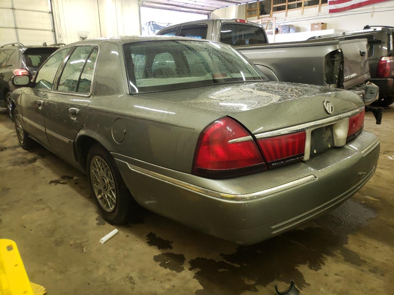 Photo 3 from auction – 1998 MERCURY GRAND MARQ with VIN 2MEFM75W1WX637752
