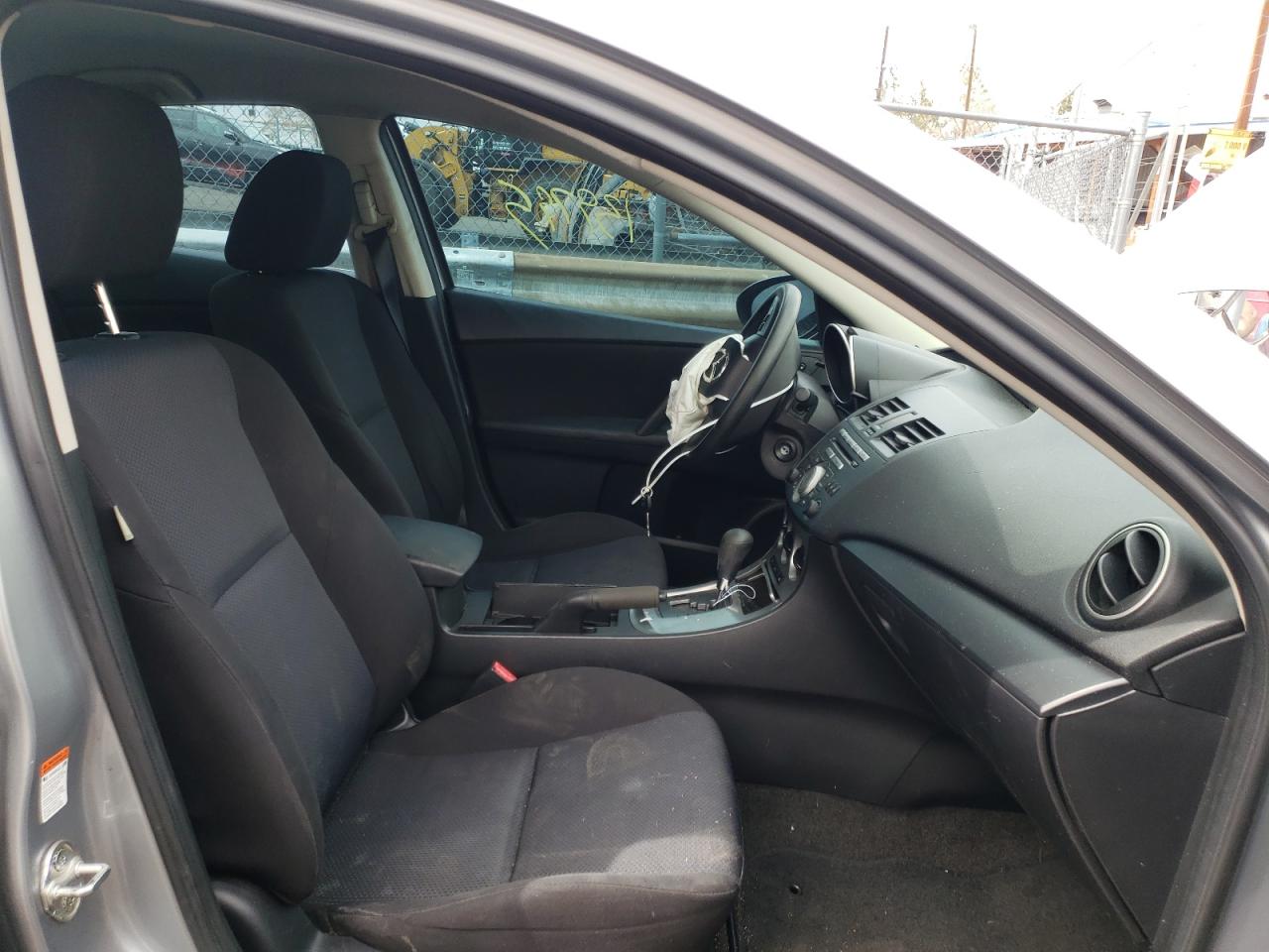 Photo 5 from auction – 2011 MAZDA 3 I with VIN JM1BL1UF2B1415970