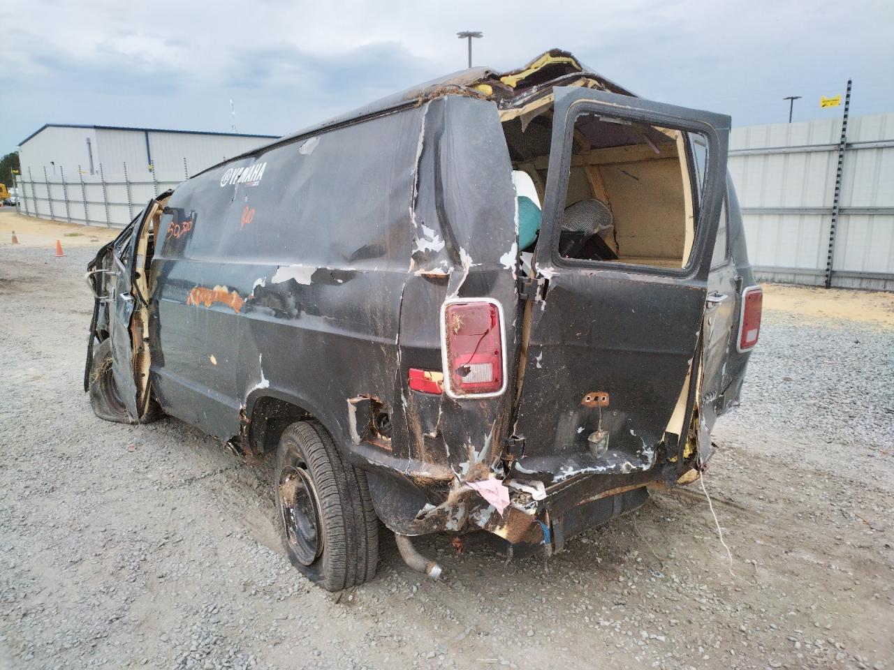Photo 3 from auction – 1985 DODGE RAM VAN B1 with VIN 2B7GB13H2FK226953