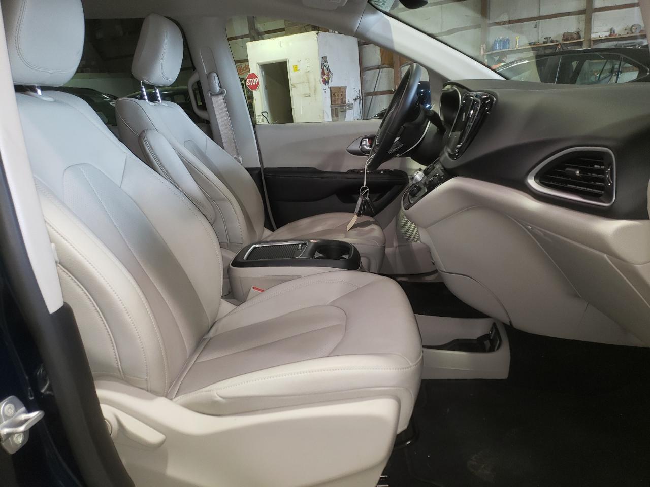 Photo 5 from auction – 2021 CHRYSLER PACIFICA with VIN 2C4RC1BG9MR601370