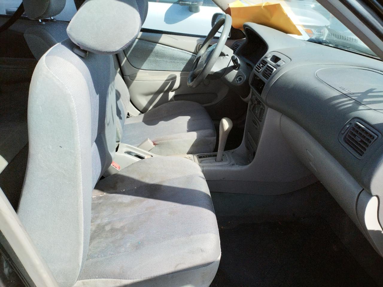 Photo 5 from auction – 2000 TOYOTA COROLLA VE with VIN 1NXBR12E2YZ389415
