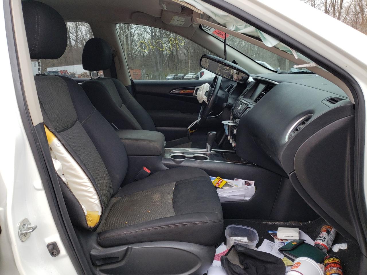 Photo 5 from auction – 2017 NISSAN PATHFINDER with VIN 5N1DR2MN7HC678355