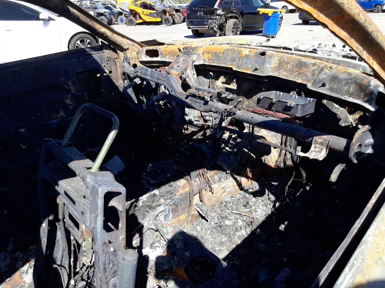 Photo 9 from auction – 2015 DODGE CHALLENGER with VIN 2C3CDZBT9FH711914