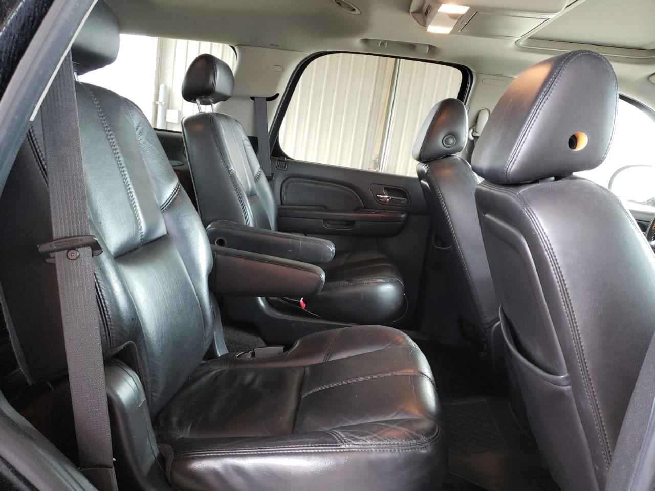 Photo 6 from auction – 2007 GMC YUKON with VIN 1GKFK63827J307414