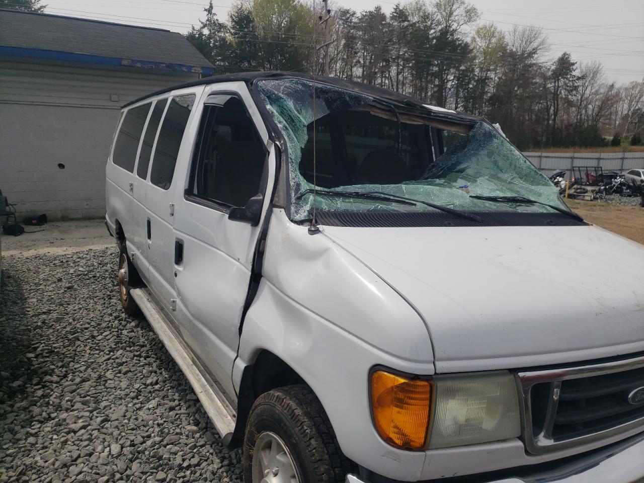 Photo 9 from auction – 2004 FORD ECONOLINE with VIN 1FBSS31L54HB17484