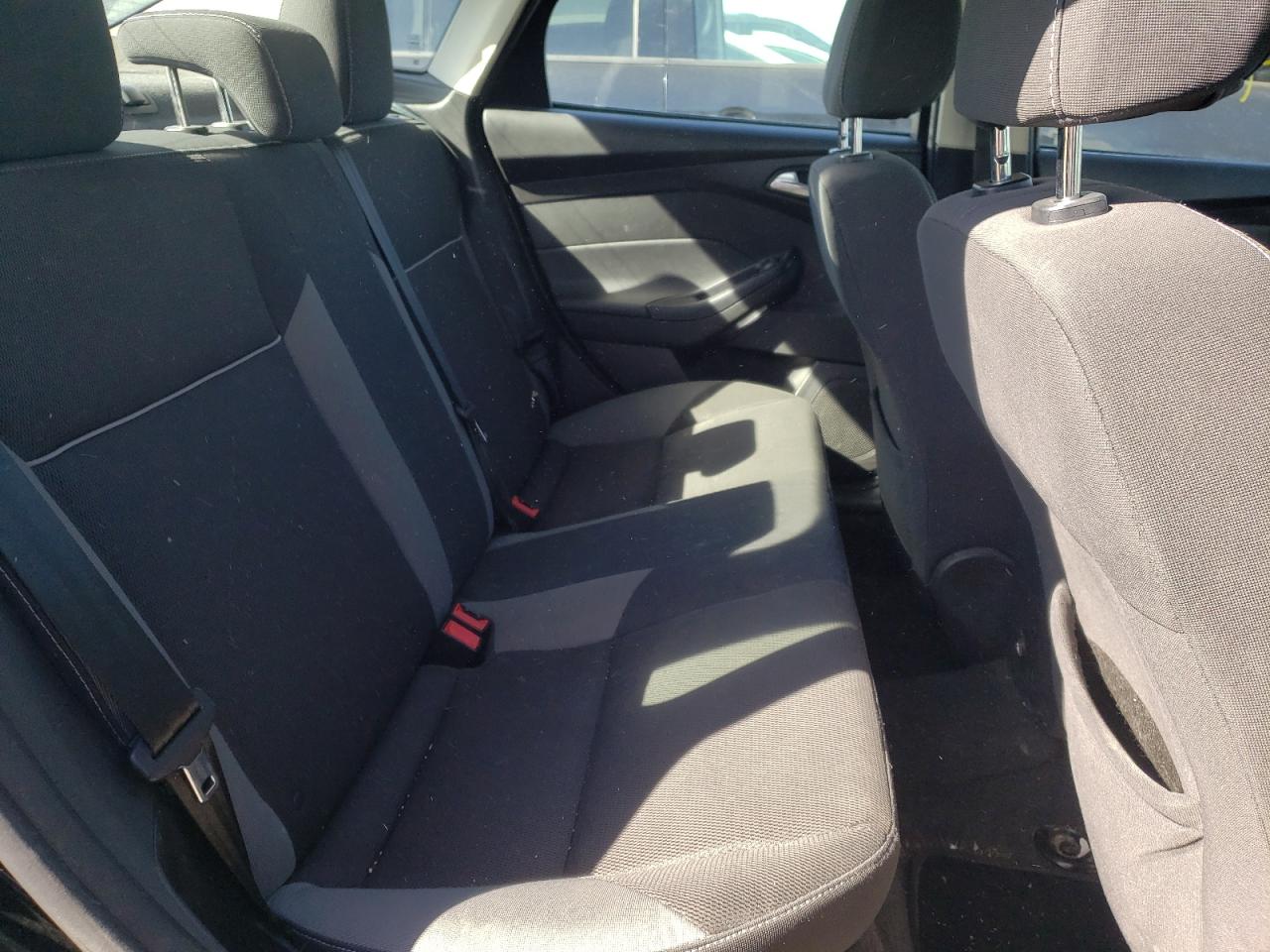 Photo 6 from auction – 2013 FORD FOCUS SE with VIN 1FADP3F21DL157487
