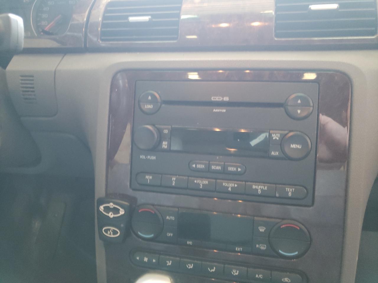 Photo 9 from auction – 2006 FORD FIVE HUNDR with VIN 1FAHP24146G184989