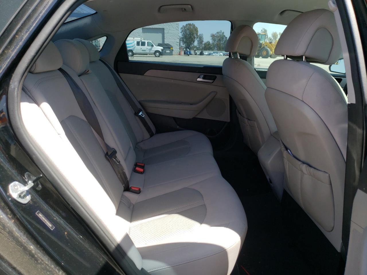 Photo 6 from auction – 2015 HYUNDAI SONATA SE with VIN 5NPE24AF5FH016099