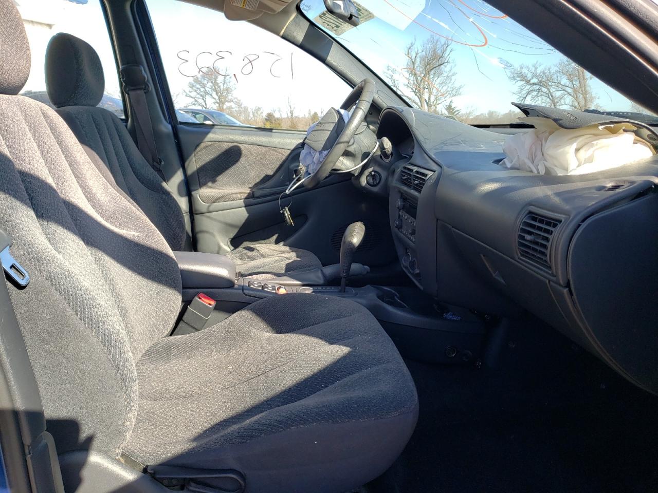 Photo 5 from auction – 2003 CHEVROLET CAVALIER L with VIN 1G1JH52F837329691