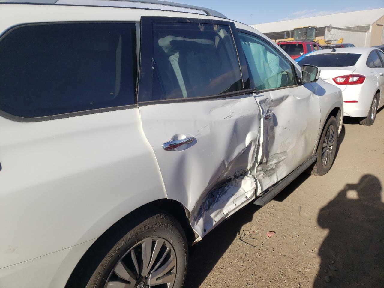 Photo 9 from auction – 2019 NISSAN PATHFINDER with VIN 5N1DR2MM8KC626523