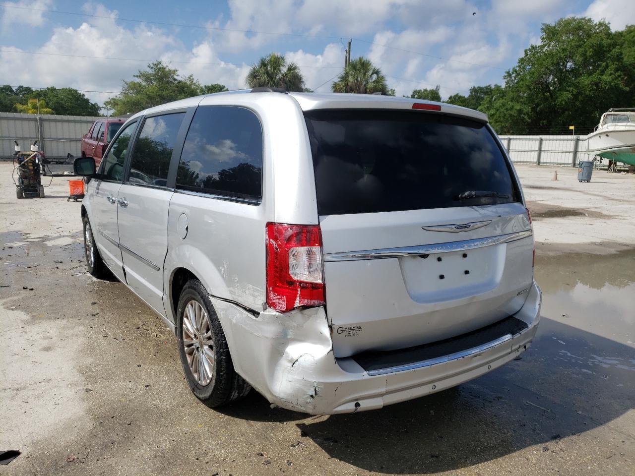 Photo 3 from auction – 2011 CHRYSLER TOWN & COU with VIN 2A4RR6DG0BR666902