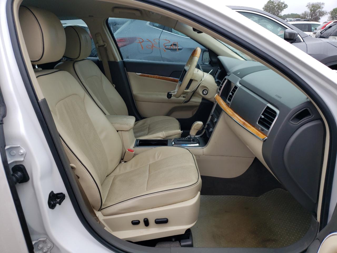 Photo 5 from auction – 2011 LINCOLN MKZ HYBRID with VIN 3LNDL2L36BR774312