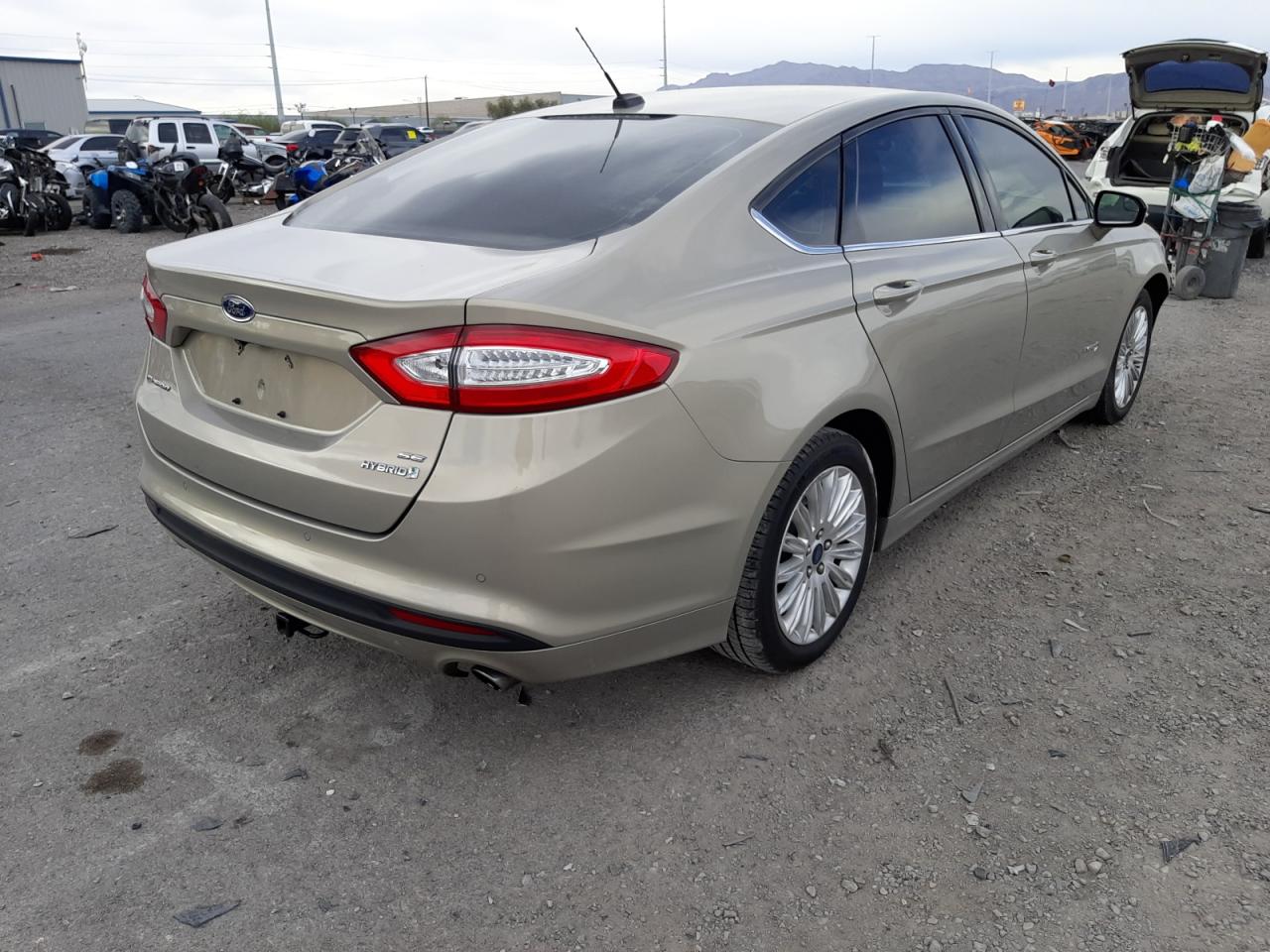 Photo 4 from auction – 2016 FORD FUSION SE with VIN 3FA6P0LUXGR187347